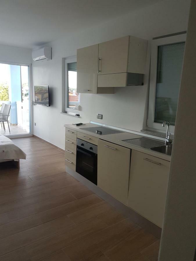 Apartmani Ivkovic Funtana Exteriör bild