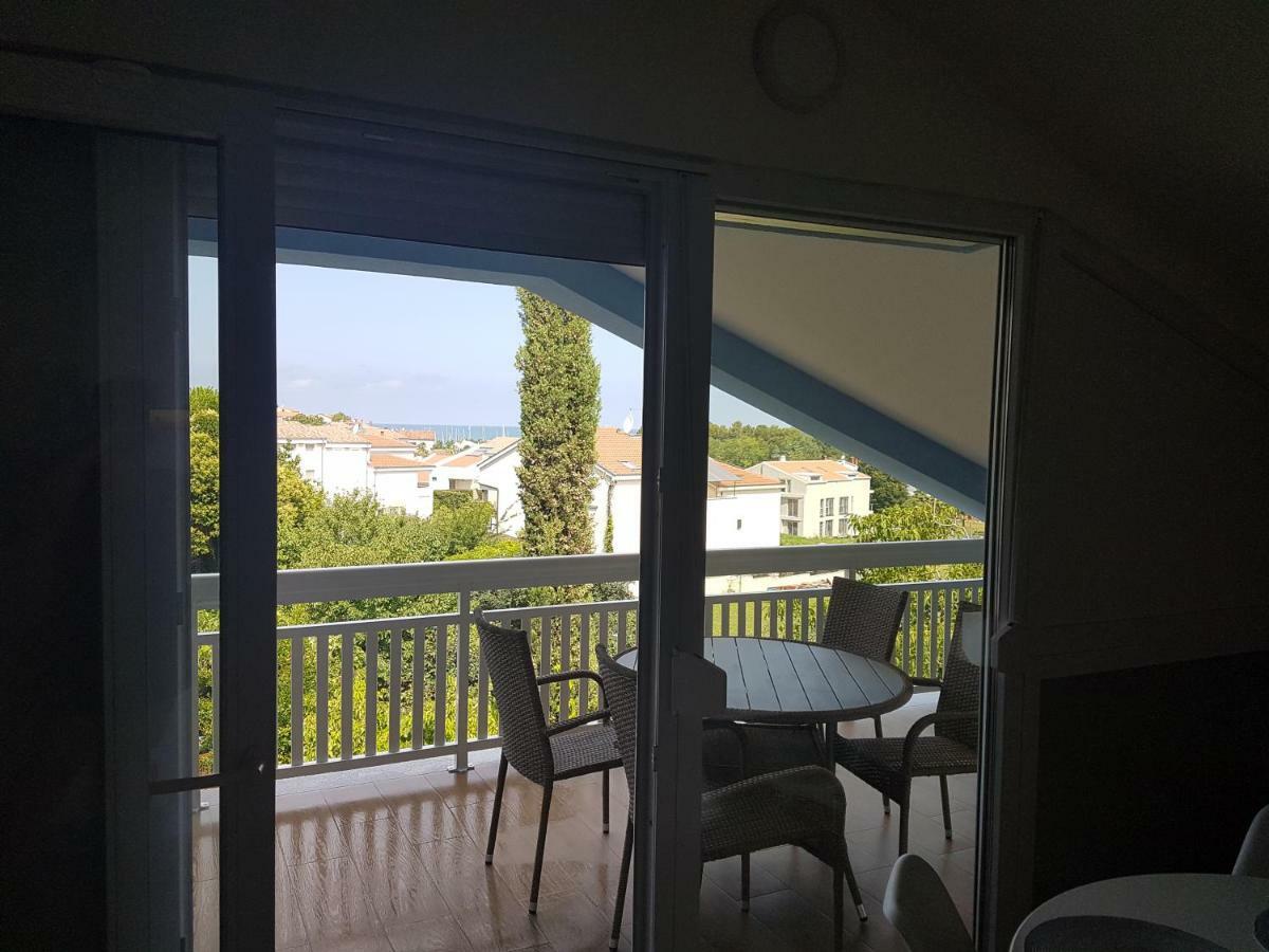 Apartmani Ivkovic Funtana Exteriör bild